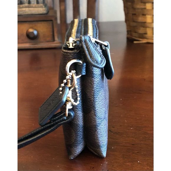 COACH - Signature Corner/Double Zip Wristlet Brown/Black Covered Canvas. PERFECT - Picture 4 of 16